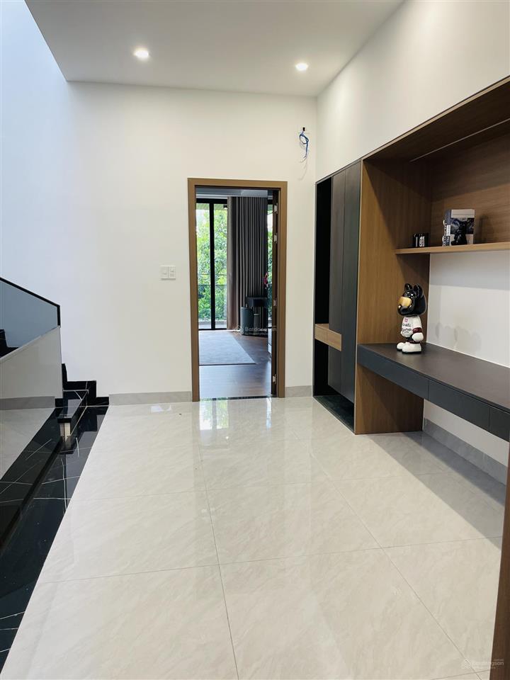 Bán nhà 3 tầng đường 5,5m cẩm chánh 5  sát chợ hòa xuân  hướng tây bắc  giá tốt.