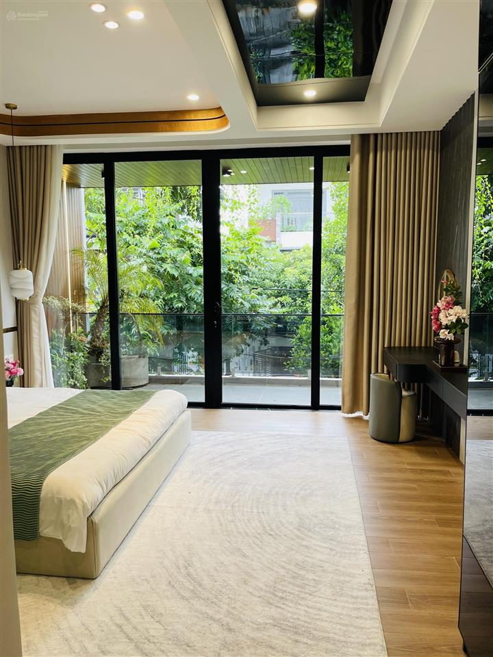 Bán nhà 3 tầng đường 5,5m cẩm chánh 5  sát chợ hòa xuân  hướng tây bắc  giá tốt.