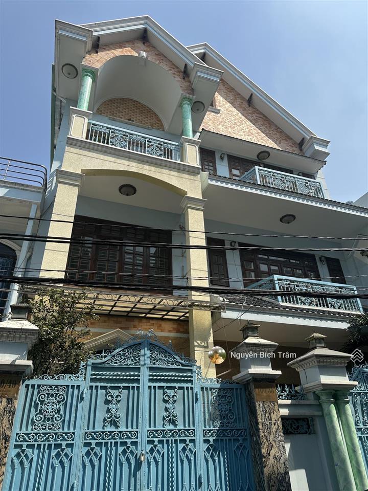 Siêu phẩm vip cộng hoà (gần vincom plaza)  hẻm 8m thông út tịch  103m2  khu cán bộ. nhỉnh 18 tỷ