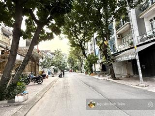 Mặt tiền kd ngay bàu cát  140m2x5t, thang máy  shr a4 không lỗi  xây theo thiết kế  23.5 tỷ tl