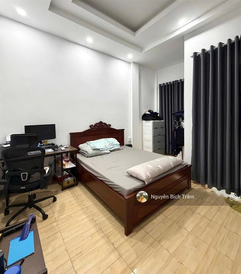 Lý thường kiệt đh bách khoa  hxh 6m thông  3tầng 70m2 shr vuông a4  9.4 tỷ