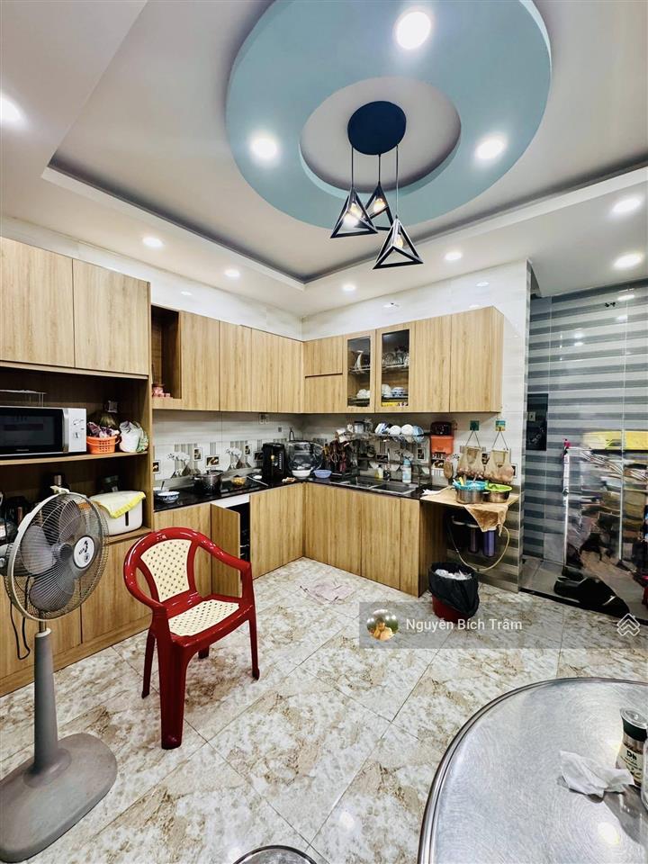 Mặt tiền kd đẹp ngay luỹ bán bích  chỉ 9.5 tỷ 65m2 4x16.5  đường 12m  khu vip sát bên bàu cát