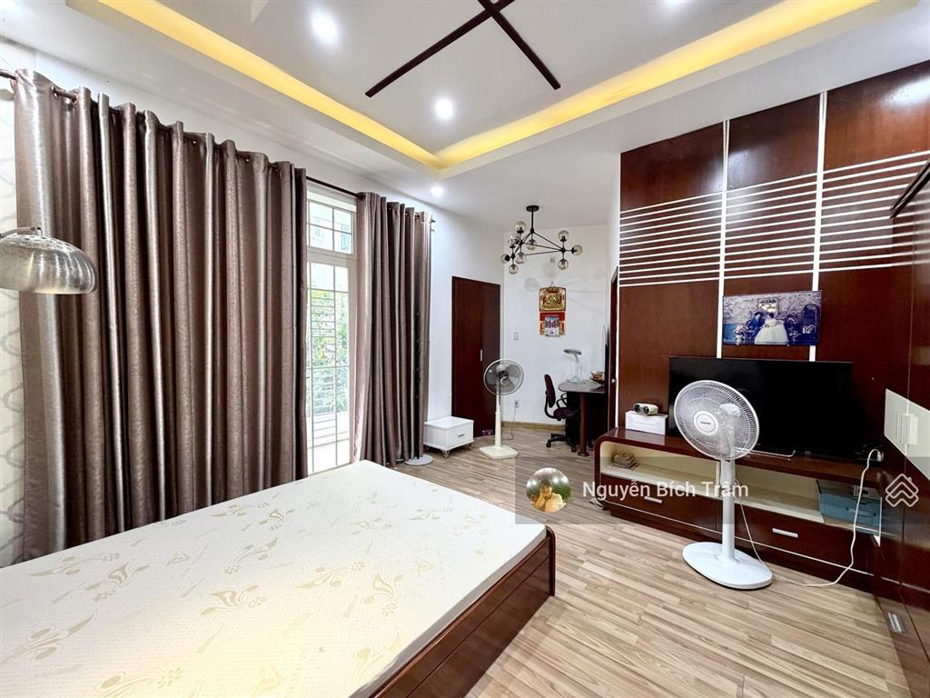 Nhà bán p. cầu kiệu giáp quận 1  đường phan đình phùng 92m2 đất nở hậu  chủ chào 9.3 tỷ