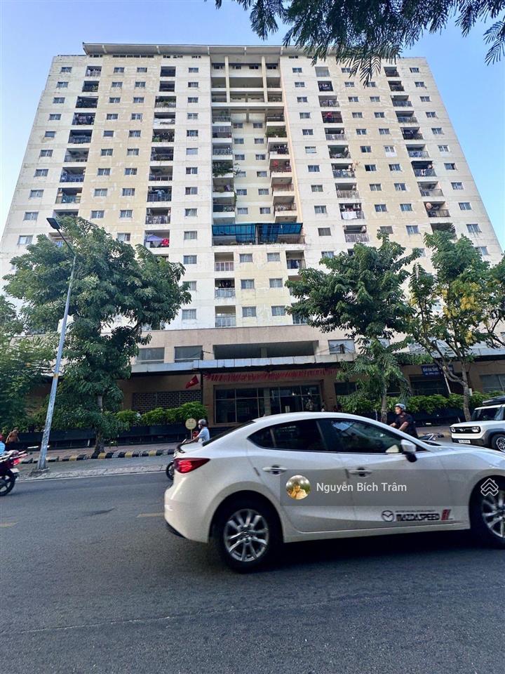 Duy nhất căn mặt tiền 4tầng chỉ 118tr/m2  ngay phạm văn xảo chợ tân hương  gấp bán