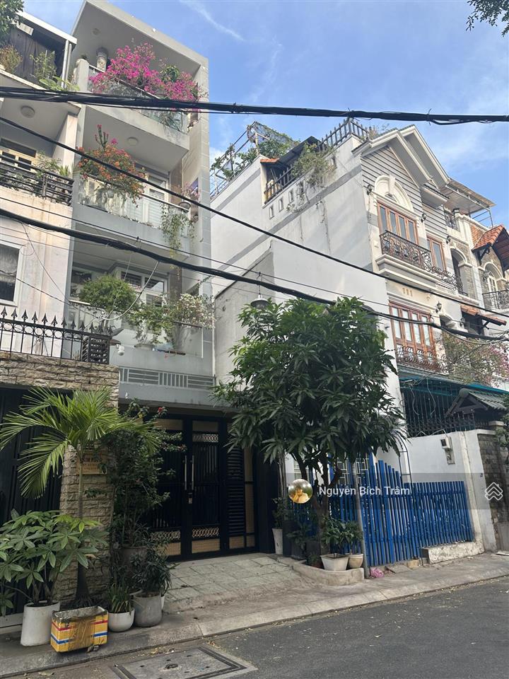 Mặt tiền 3tâng giá hẻm  còn hơn 9 tỷ  gần chợ tân hương 90m2  đường 12m vỉa hè 2m