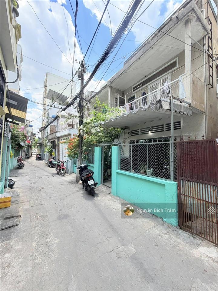 Bán nhà hxh tân phú  khu dân trí đ. tô hiệu  ngang 4m nở hậu  giá chỉ 6.9 tỷ