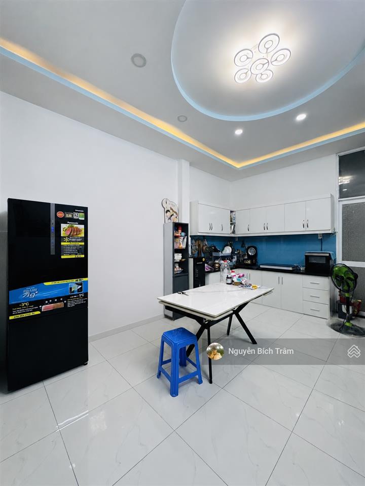Bán nhà hxh tân phú  khu dân trí đ. tô hiệu  ngang 4m nở hậu  giá chỉ 6.9 tỷ