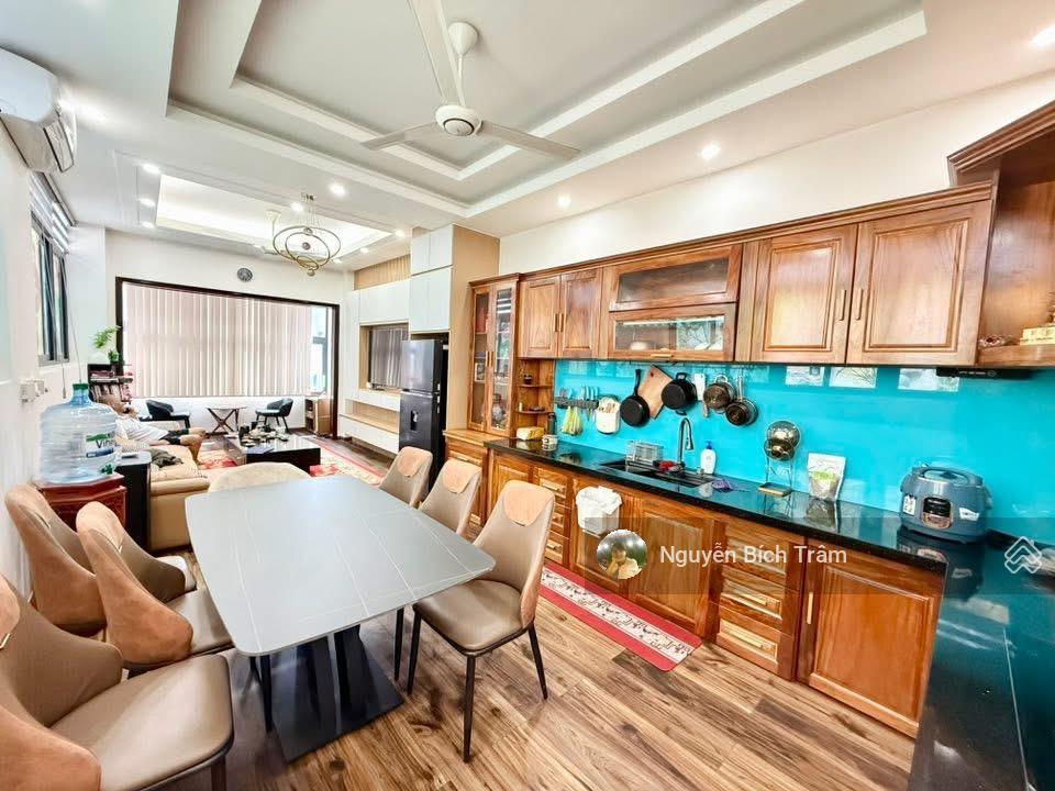 Bán nhà mt ngay ngã tư bảy hiền (trường chinh)  ngang 4.4m ~60m2 chỉ hơn 8 tỷ  giá tốt
