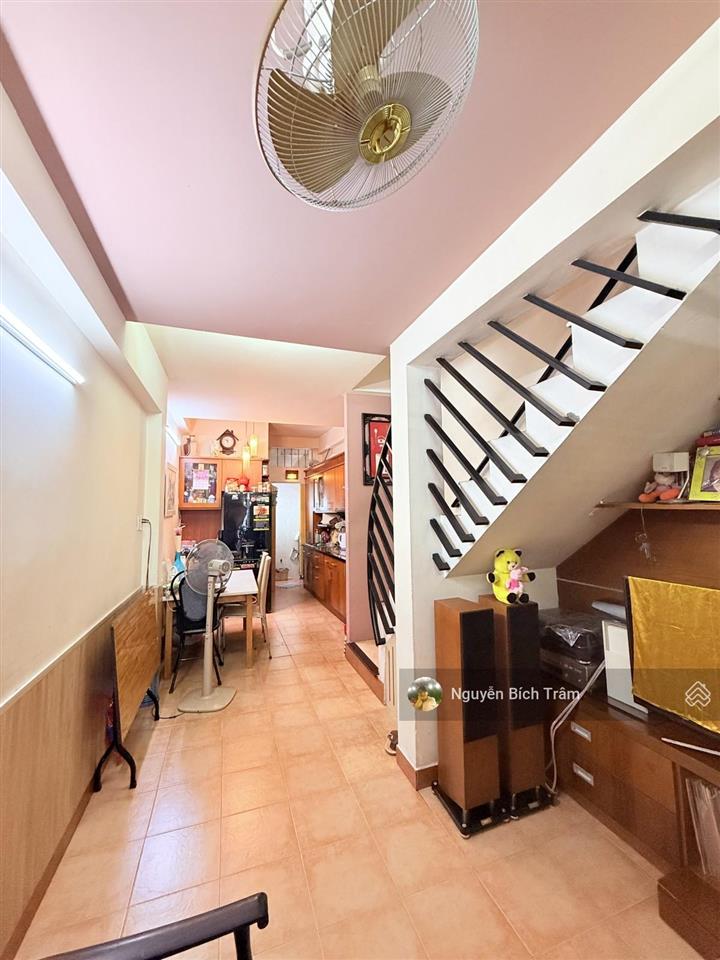 Chủ giảm sâu hơn 2 tỷ/ nhà đẹp thành thái q10, dt 50m2  hxh tới nhà  chỉ 8,6 tỷ còn tl