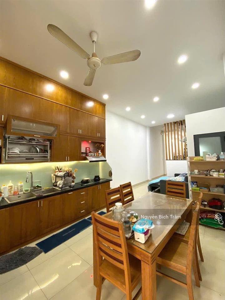 Chủ sập nguồn! giảm ngay 200 triệu  nhà gần mt huỳnh văn bánh ở ngay  chỉ 8.5 tỷ