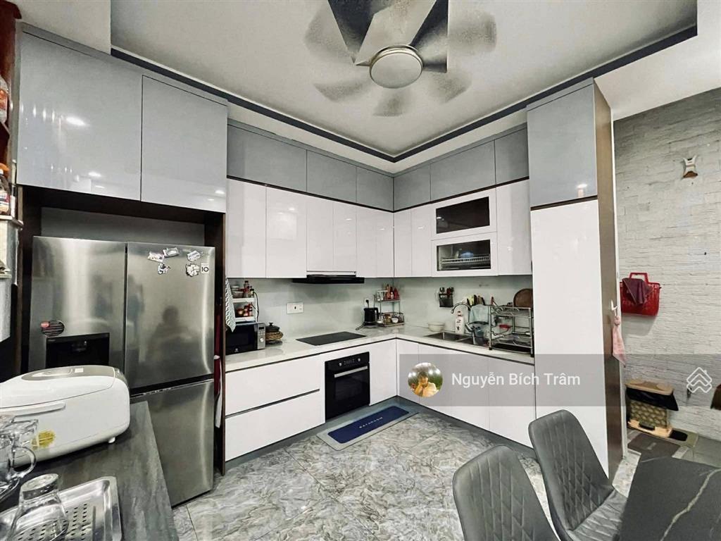Vị trí đắc địa  mặt tiền khu vip họ lê 70m2x4tầng  đường 12m  khu bàn cờ  chỉ 9.7 tỷ