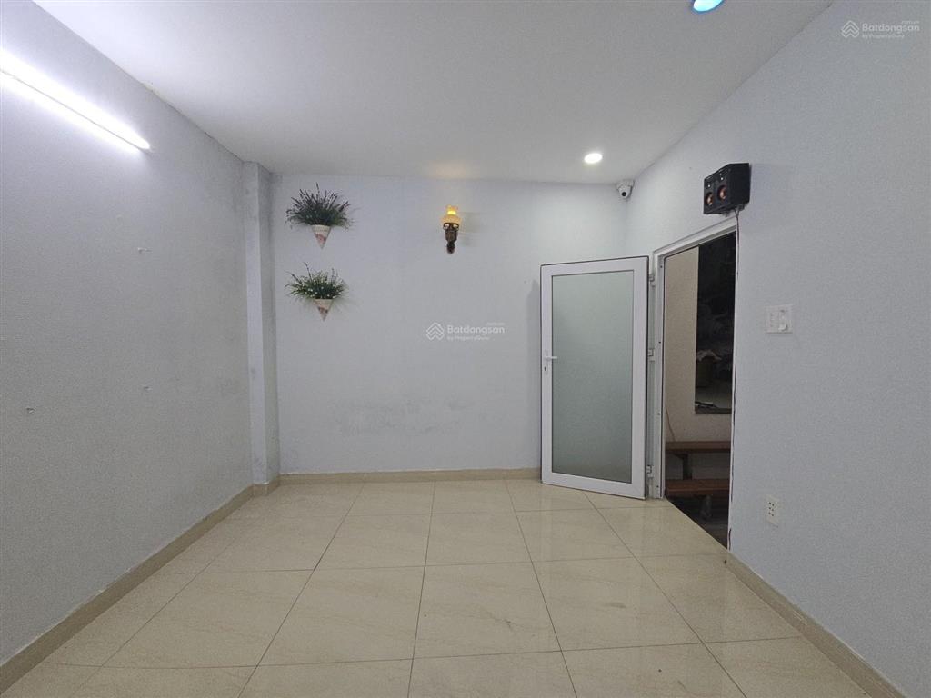 Bán nhà 2 tầng gần đường kha vạn cân, linh đông 8m ngang có 6 phòng