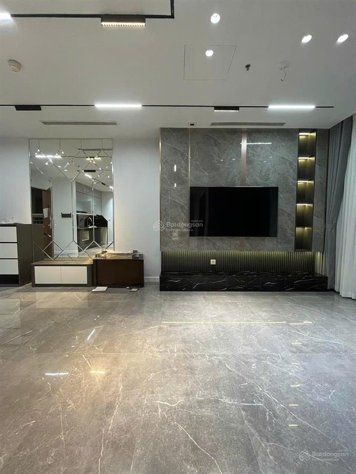 Chính chủ bán căn 3 phòng ngủ góc 139m2 tầng 2x giá nhỉnh 10tỷ. tòa s1,  e thắng 0395 348 ***