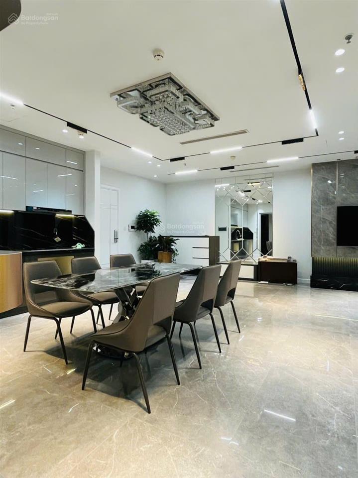 Chính chủ bán căn 3 phòng ngủ góc 139m2 tầng 2x giá nhỉnh 10tỷ. tòa s1,  e thắng 0395 348 ***