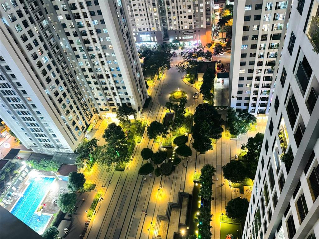 Chính chủ bán căn 3 phòng ngủ góc 139m2 tầng 2x giá nhỉnh 10tỷ. tòa s1,  e thắng 0395 348 ***