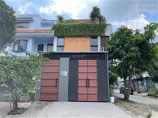Cần bán kdc nam long căn góc 2 mặt tiền đối diện công viên nhà full nội thất gỗ nhập khẩu từ đức