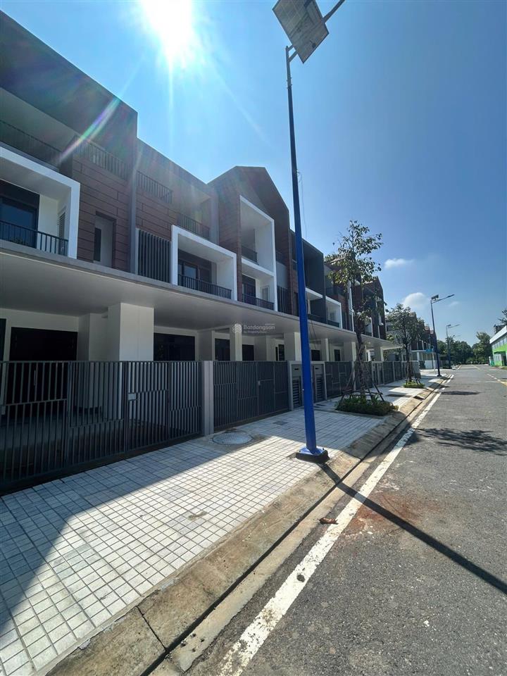 Nhà phố liền kề artisan park thành phố mới bd  nhận nhà ở ngay