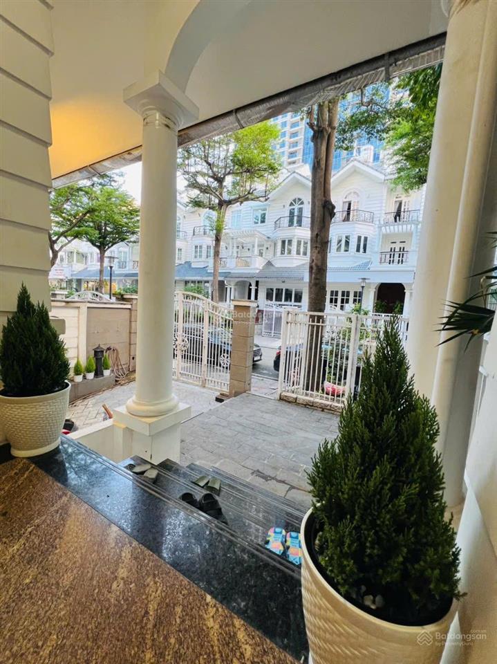 Chính chủ cần bán villa biệt thự saigon pearl view sông  sổ sẵn không thế chấp  full nội thất