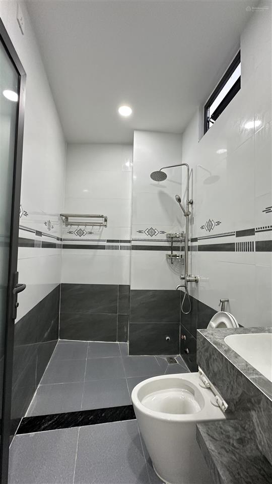 Bán nhà riêng 11,5 tỷ, 73.7 m2, 4pn, 4wc tại phạm văn đồng, p bắc nha trang, khánh hòa