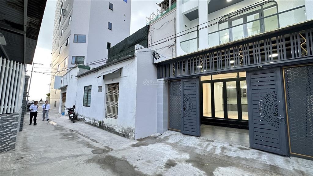 Bán nhà riêng 11,5 tỷ, 73.7 m2, 4pn, 4wc tại phạm văn đồng, p bắc nha trang, khánh hòa