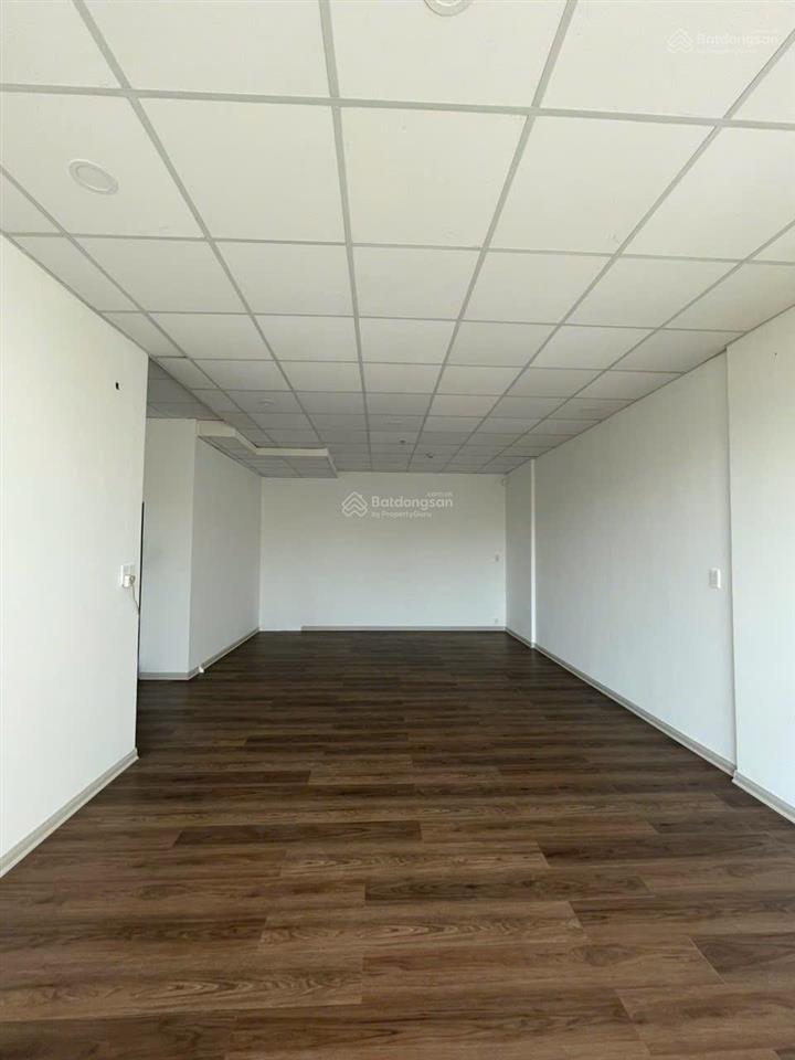 Cho thuê shophouse 160m2 1 trệt 1 lầu mặt tiền 9m  hoàn thiện cơ bản  giá thuê 25triệu