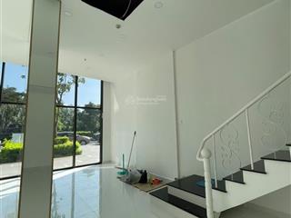 Cho thuê shophouse 160m2 1 trệt 1 lầu mặt tiền 9m  hoàn thiện cơ bản  giá thuê 25triệu