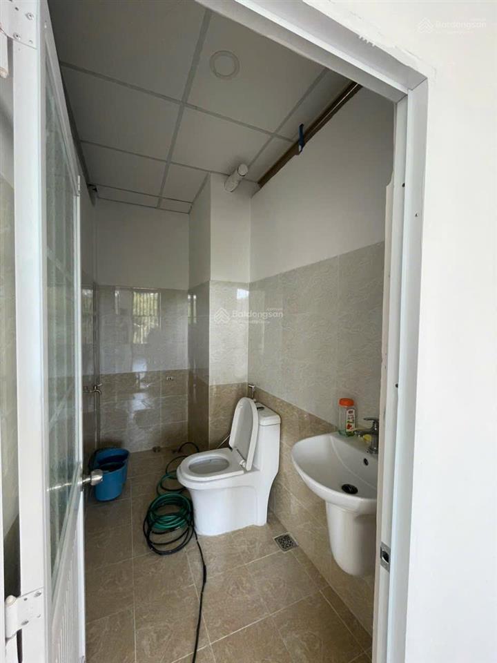 Cho thuê shophouse 160m2 1 trệt 1 lầu mặt tiền 9m  hoàn thiện cơ bản  giá thuê 25triệu