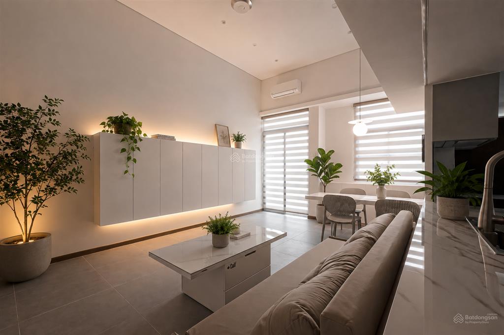 Bán duplex hưng vượng 01 lầu 03thang bộ
85.3m2 căn góc  02 ban công. 2pn2wc full nt. 3.8ty.