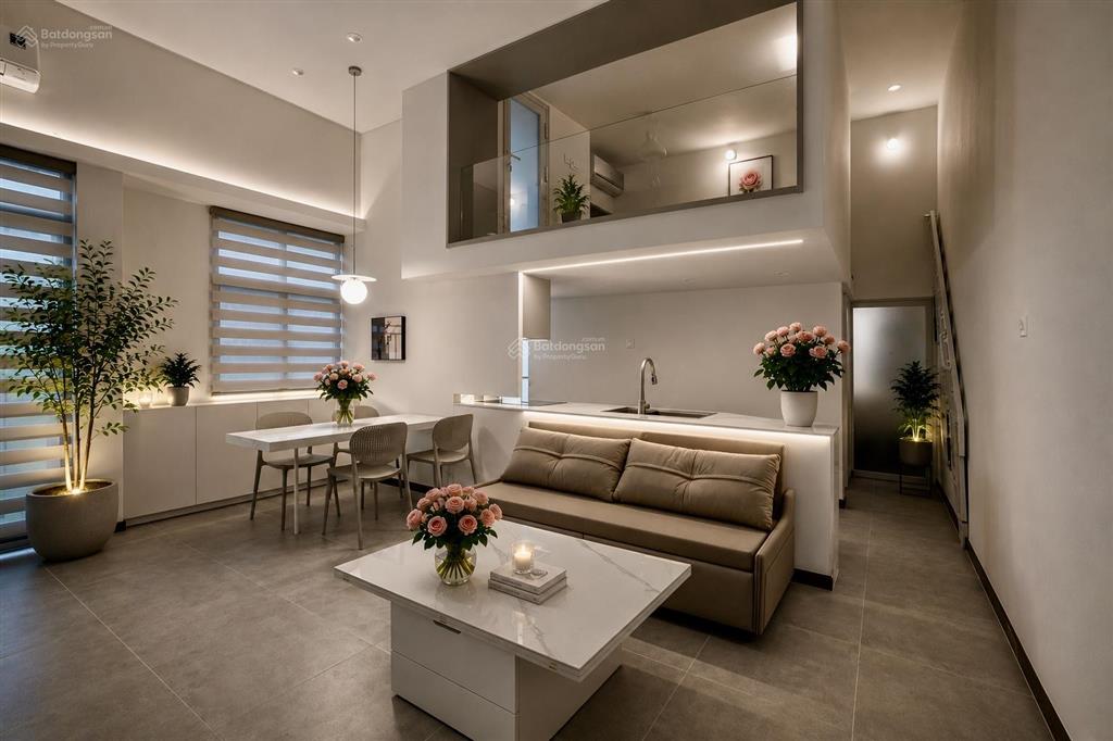 Bán duplex hưng vượng 01 lầu 03thang bộ
85.3m2 căn góc  02 ban công. 2pn2wc full nt. 3.8ty.