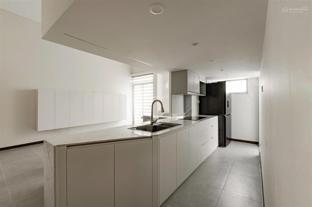 Bán duplex hưng vượng 01 lầu 03thang bộ
85.3m2 căn góc  02 ban công. 2pn2wc full nt. 3.8ty.