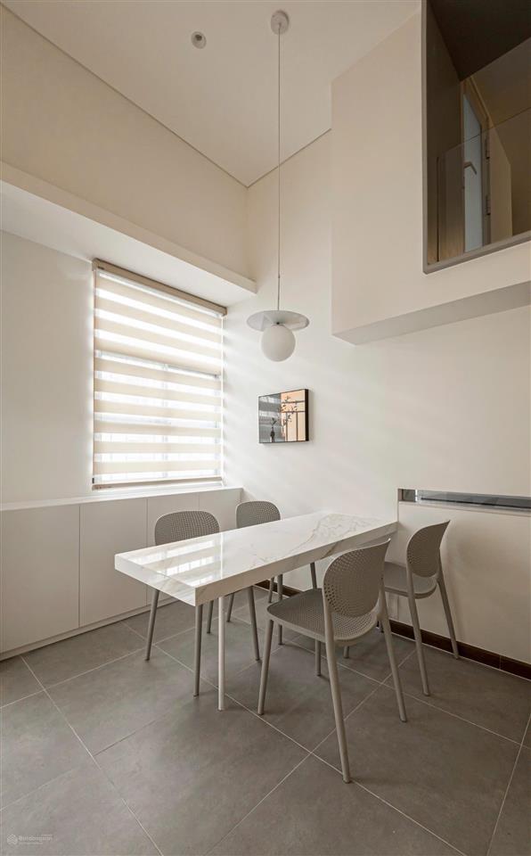 Bán duplex hưng vượng 01 lầu 03thang bộ
85.3m2 căn góc  02 ban công. 2pn2wc full nt. 3.8ty.
