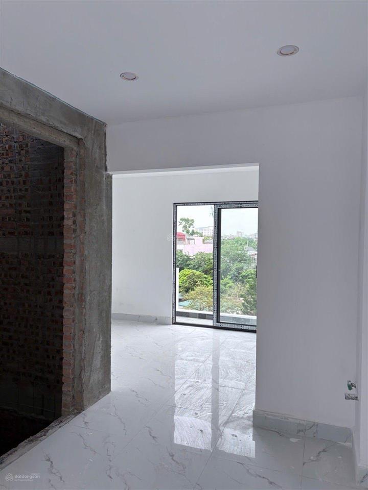 Nhà mới dương văn bé, thang máy 5 tầng, 7 chỗ vào nhà, tiện ích bạt ngàn