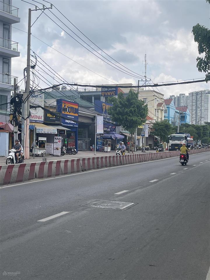 Chủ cho thuê nhà mặt tiền 5,5 x 18m, 2 lầu huỳnh tấn phát, quận 7