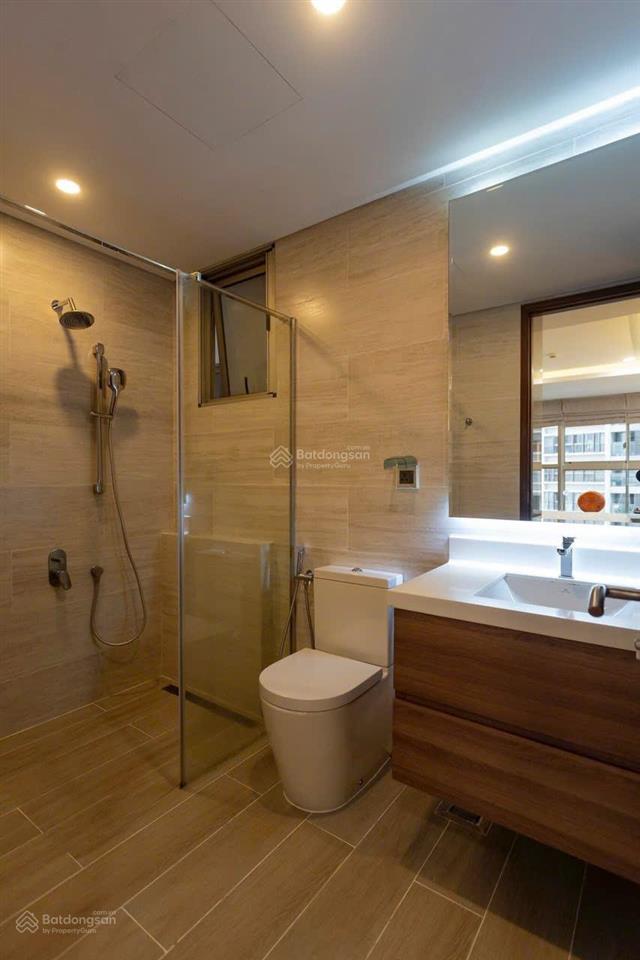 Gấp bán về quê chung cư conic bình khiêm 120m2, tầng trệt dạng shophouse 1 lầu, 3pn, đã có sổ hồng.