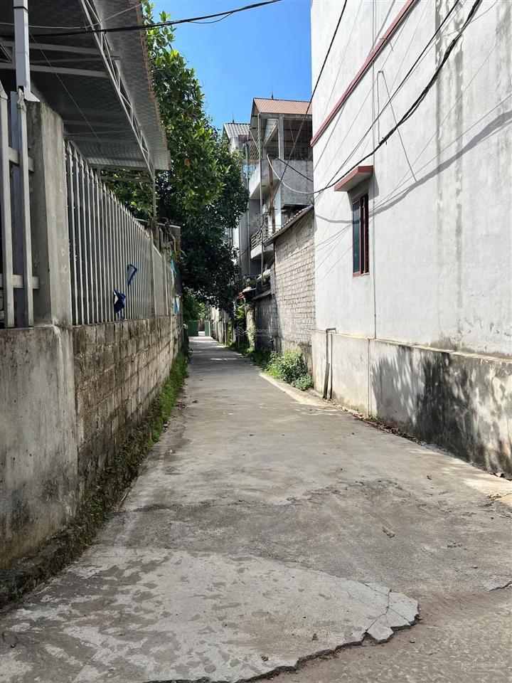 Bán 100.8 m2 mặt đường ql 21a, đường hồ chí minh