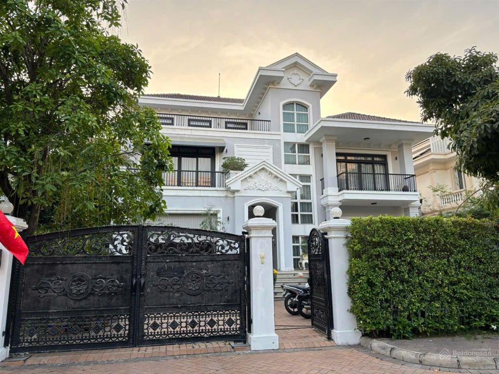 Bán gấp biệt thự chautea giá tốt