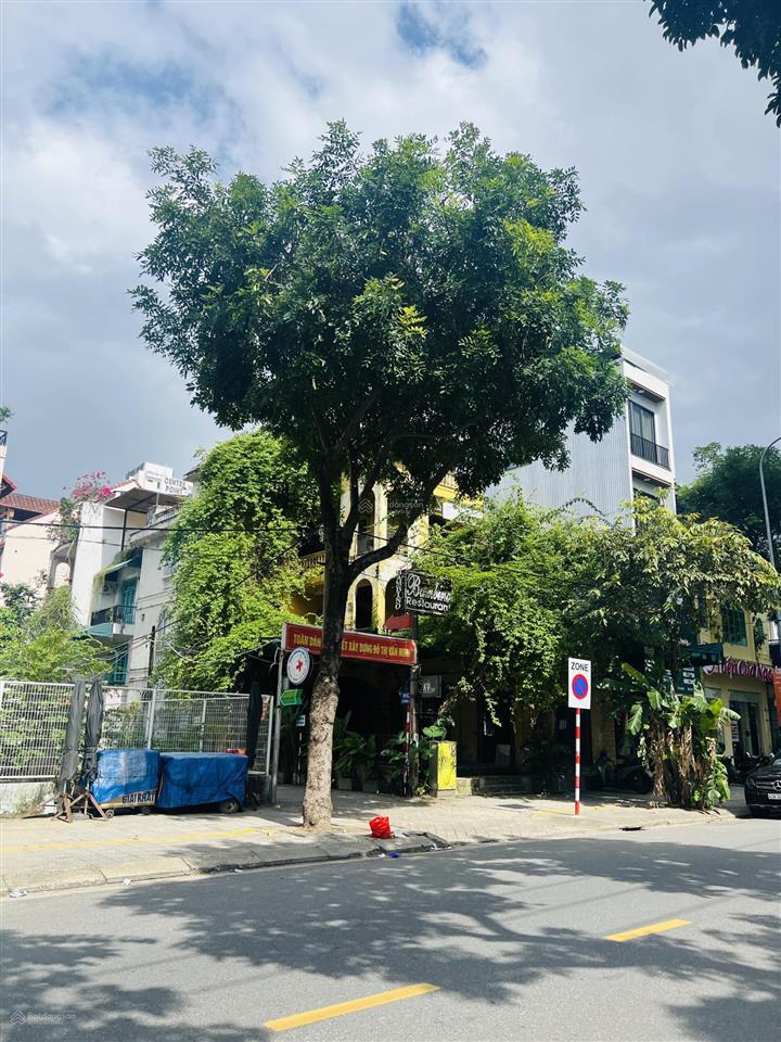 Cho thuê nhà 2 măt tiền đường quang trung, hải châu