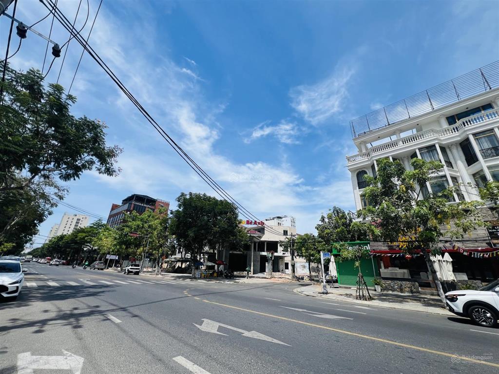 Cho thuê 2mt vip hồ nghinh  nguyễn cao luyện. trung tâm biển mỹ khê