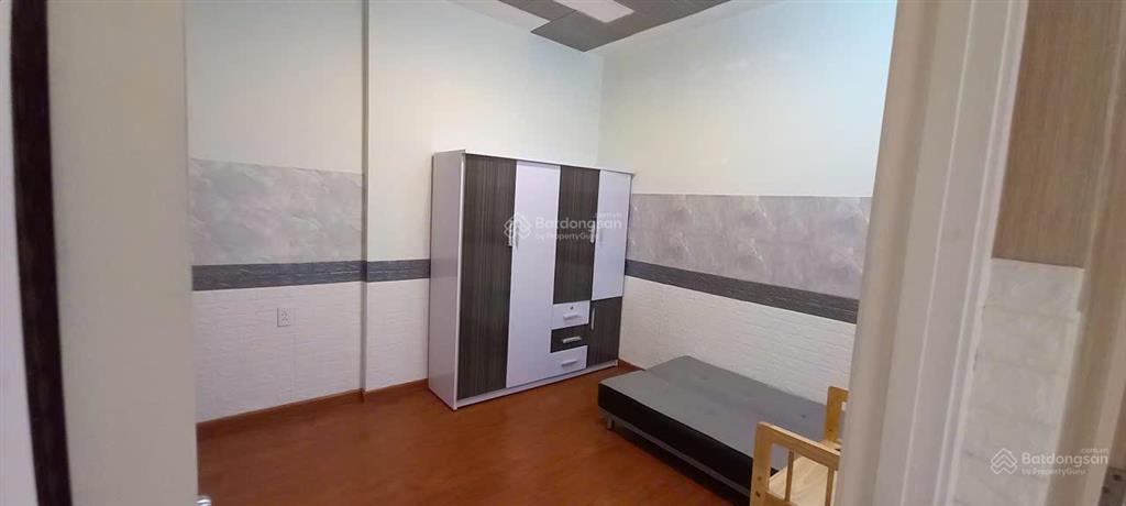 Bán căn hộ tô ký tower q12, 60m2, 2pn2wc, có nội thất, giá 2tỷ850