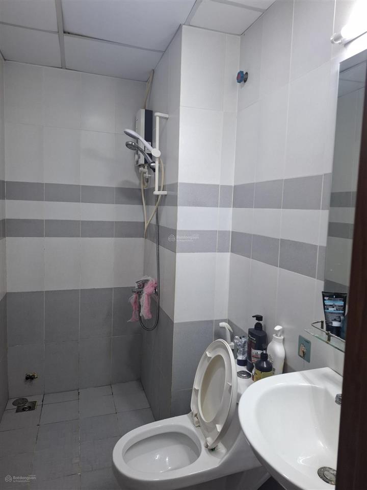 Bán căn hộ tô ký tower q12, 61m2, 2pn  2wc, có ban công, đã có sổ, giá 2tỷ750