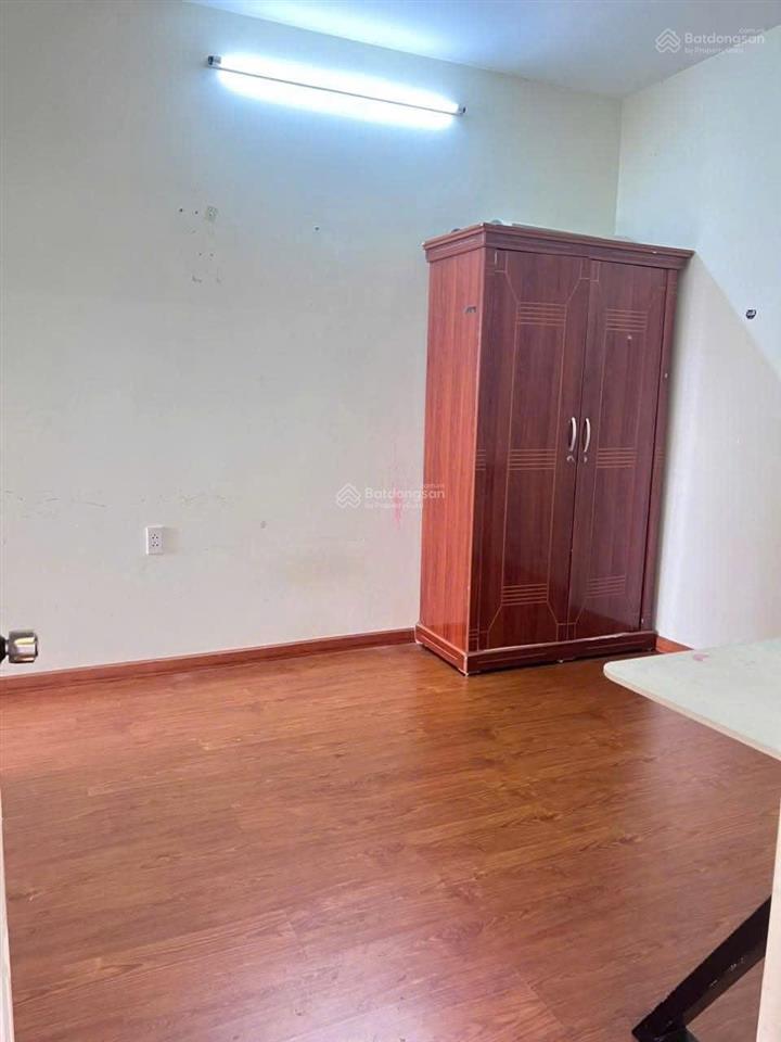 Bán căn hộ tô ký tower, 61m2, 2pn2wc, đã có sổ, có ban công, giá 2tỷ750 (thương lượng)