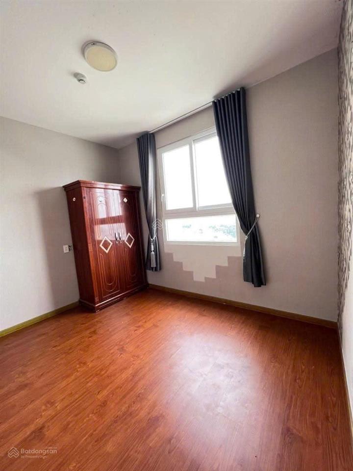 Bán căn hộ tô ký tower, 61m2, 2pn2wc, đã có sổ, có ban công, giá 2tỷ750 (thương lượng)