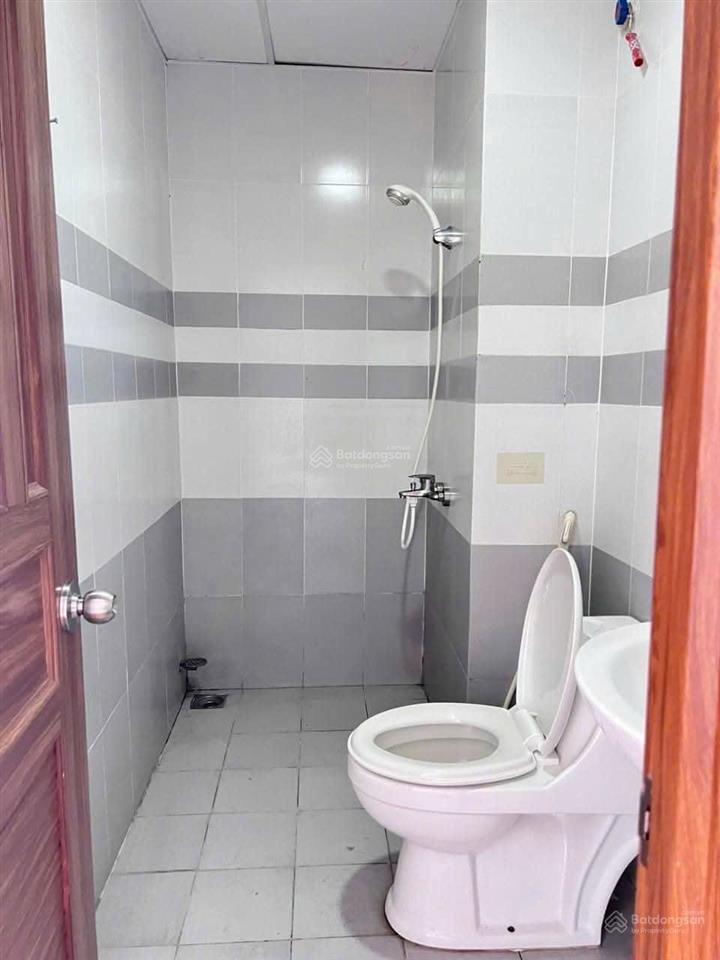 Bán căn hộ tô ký tower, 61m2, 2pn2wc, đã có sổ, có ban công, giá 2tỷ750 (thương lượng)