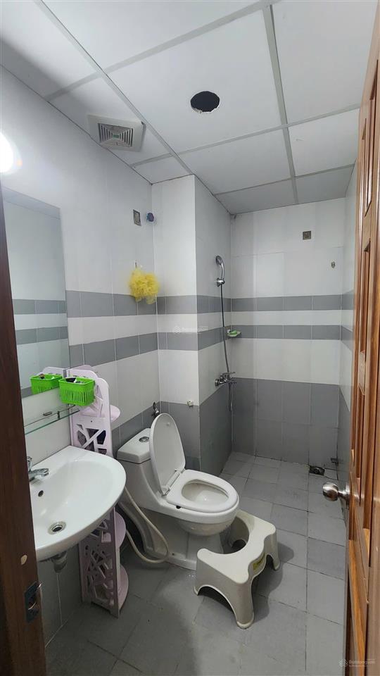 Cho thuê căn hộ tô ký tower 61m2, 2pn2wc, full nội thất, giá 8tr5/ tháng.