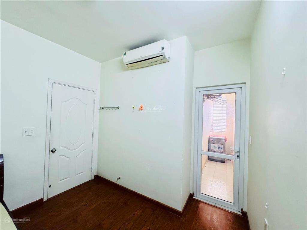 Cho thuê căn hộ tô ký tower 61m², 2pn2wc, full nội thất, giá 8,5 triệu/tháng.