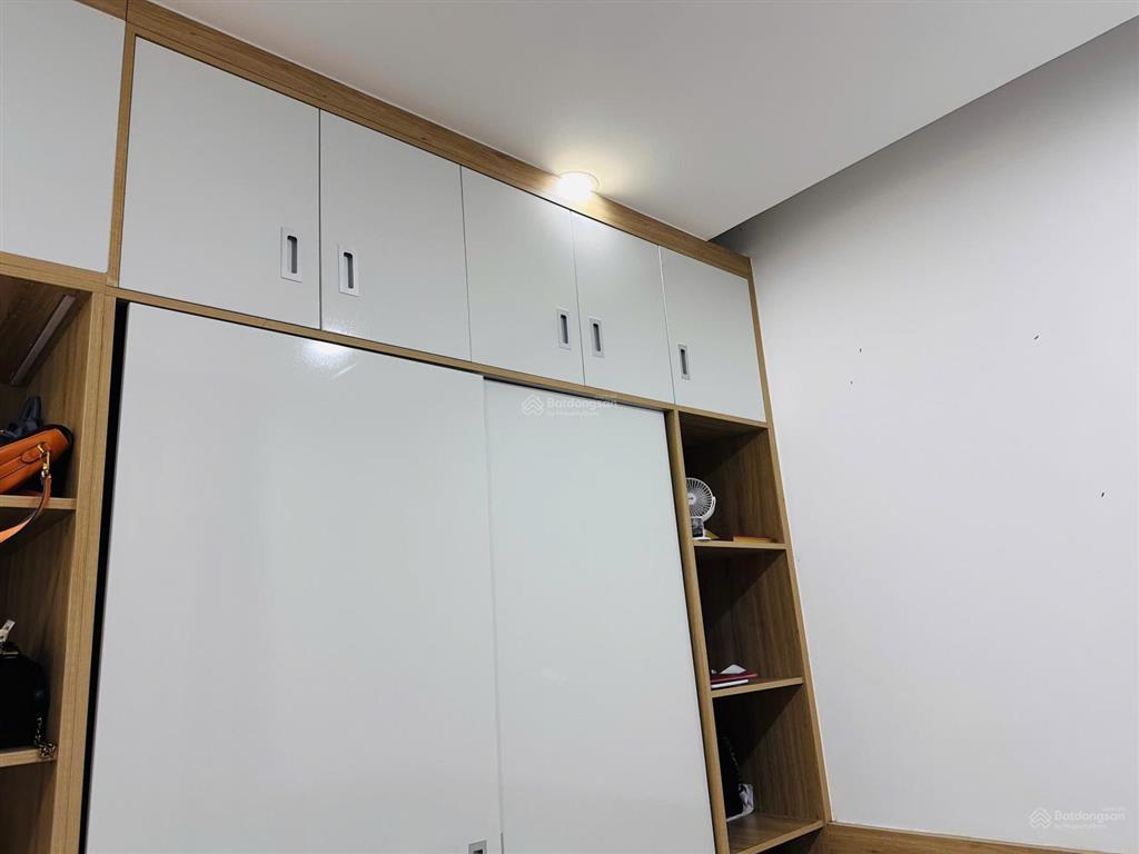 Bán căn hộ tô ký tower quận 12, 61m2, 2pn2wc, đã có sổ, nhà sạch đẹp, full nội thất, giá 2tỷ650.