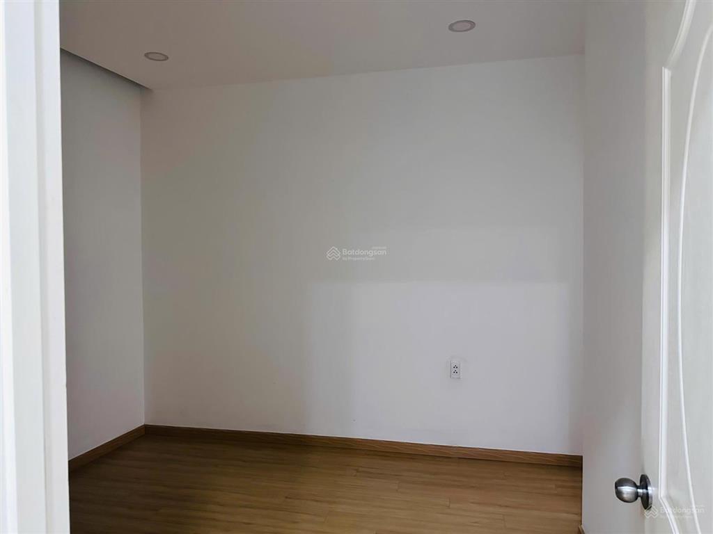 Bán căn hộ tô ký tower q12, 61m2, 2pn2wc, có sổ, có nội thất, nhà mới, giá 2tỷ650 (thương lượng)