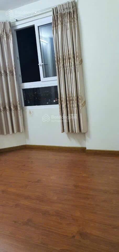 Cho thuê căn hộ tô ký tower q12, có ban công, giá thuê 7 triệu/ tháng