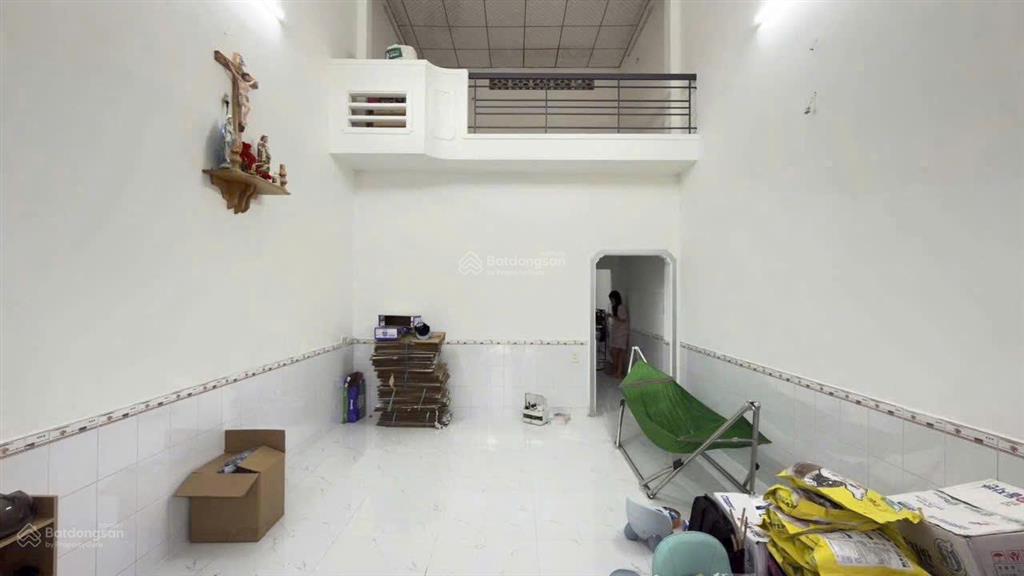 Chính chủ gửi bán nhà gác lửng sổ hồng riêng 4,05m x 14m 1/đường giác đạo, trung chánh, hóc môn