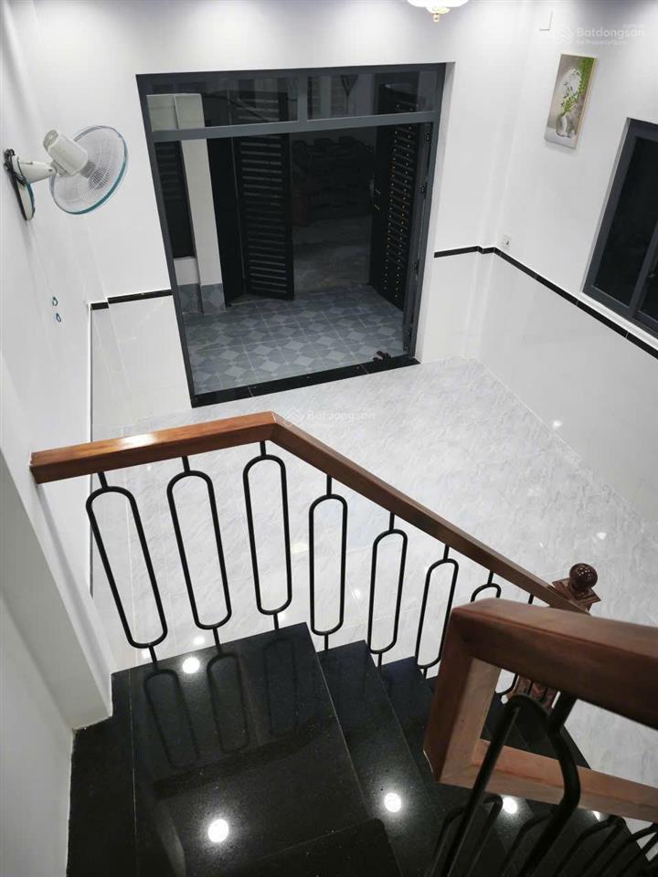 Bán nhà sổ hồng riêng mới xây 4,1m x 13m 1 trệt 1 lầu 2/ lê thị lơ, tân hiệp, hóc môn giá 3 tỷ 260